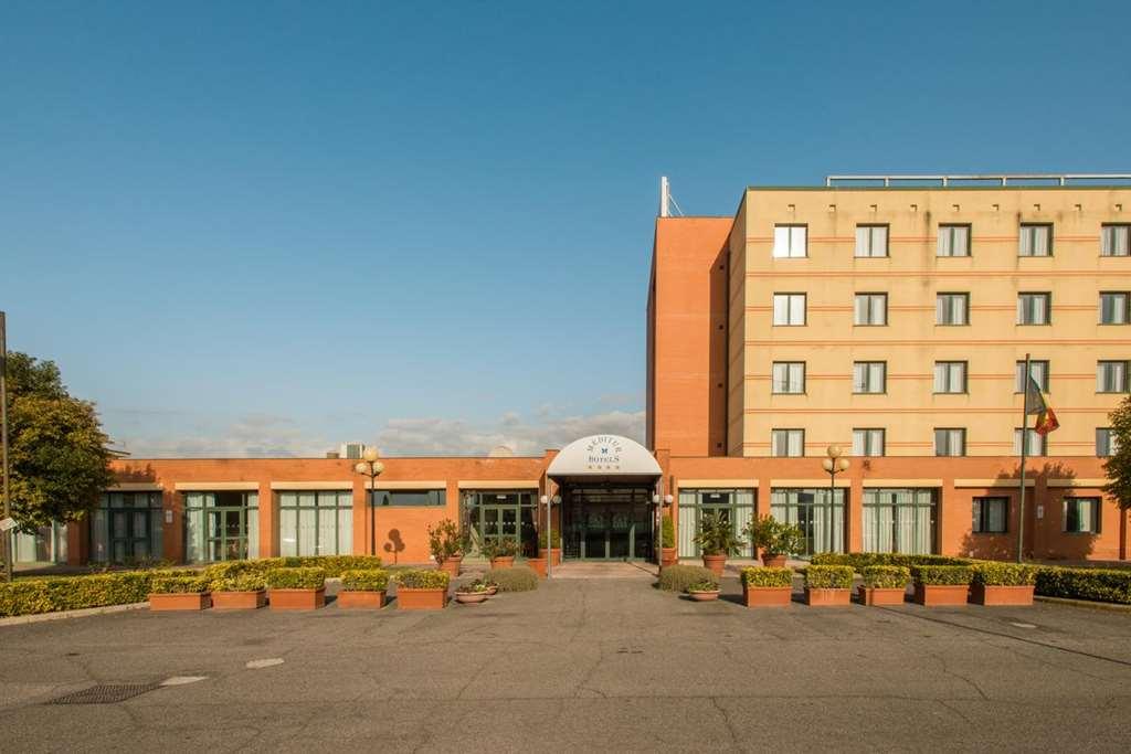 Meditur Hotel Pomezia Luaran gambar