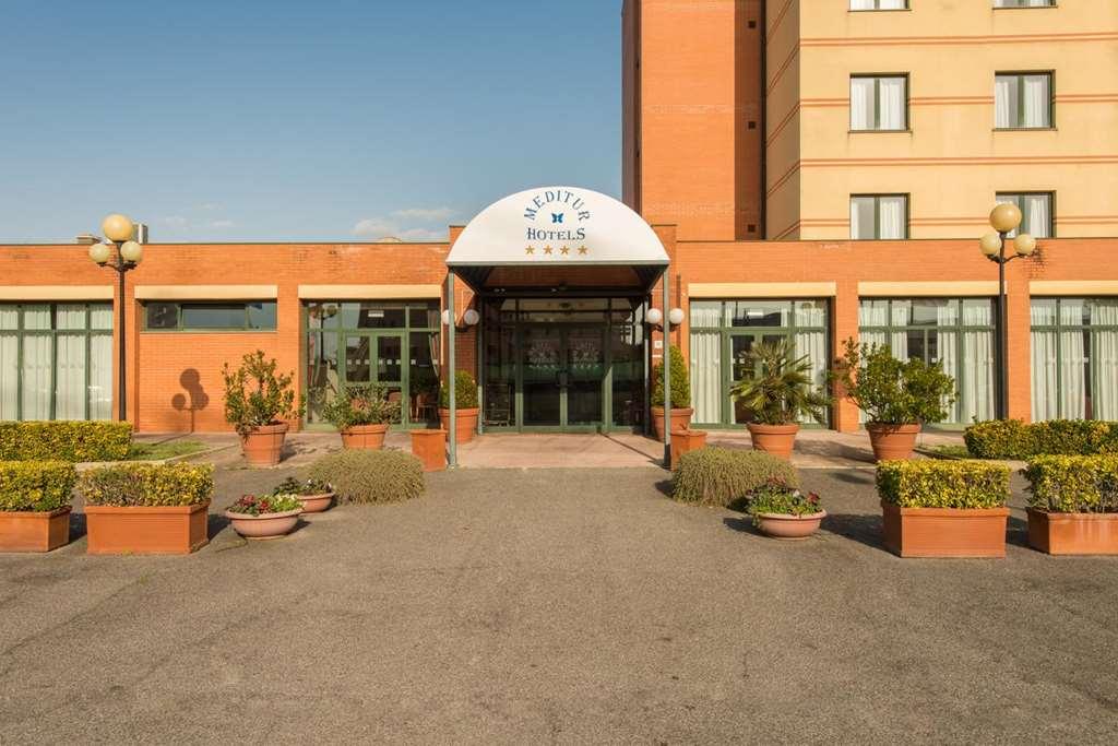 Meditur Hotel Pomezia Luaran gambar