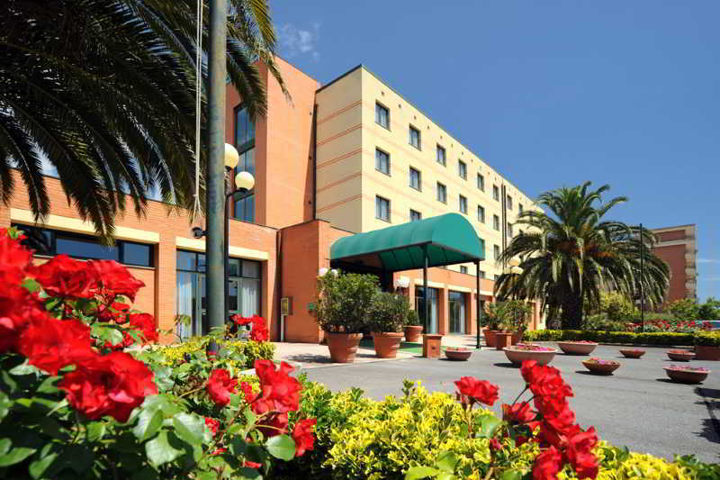 Meditur Hotel Pomezia Luaran gambar
